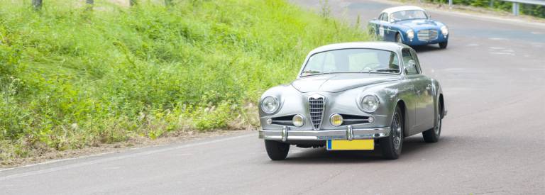 Oldtimer op de weg